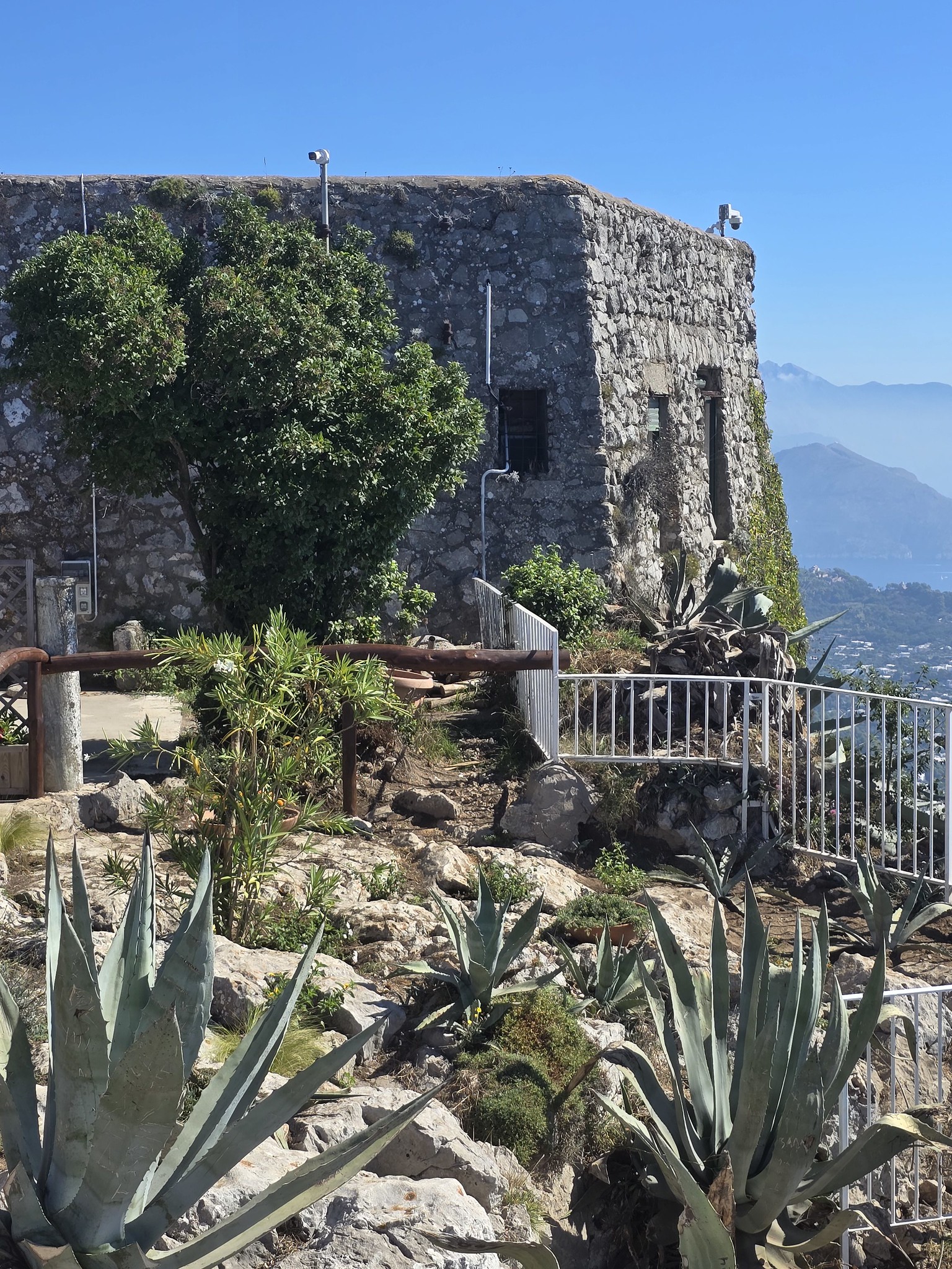 Fortino di Bruto Mount Solaro Capri 6.9.26